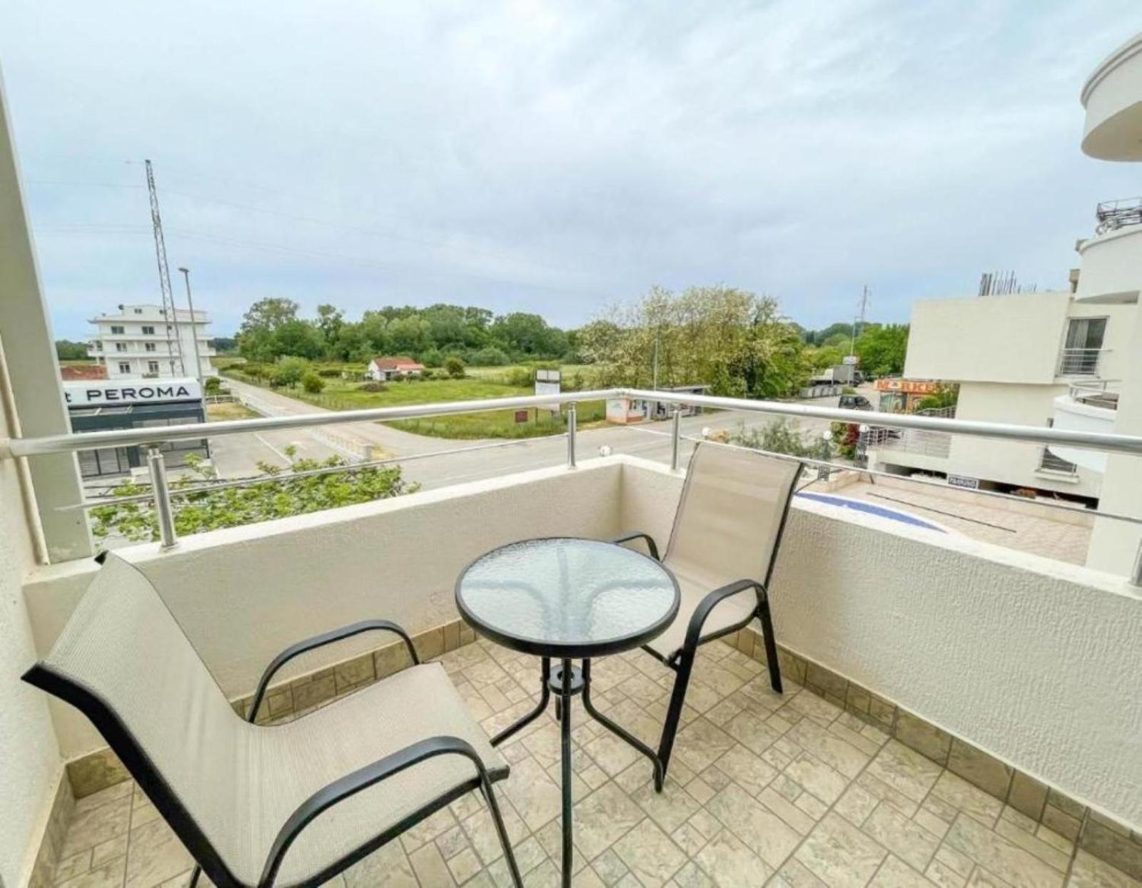 Imperial Hotel 乌尔齐尼 外观 照片